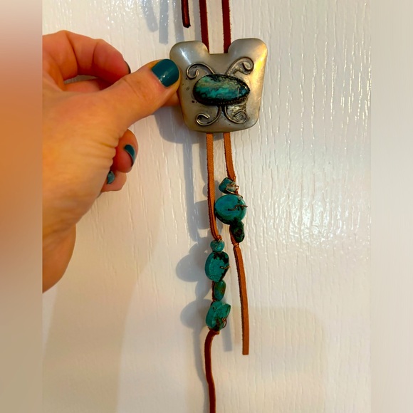 Hand Made Turquoise and Green Amber Necklace/Bolo adjustable on Leather ⭐️🫶🏻🤠 - Picture 4 of 5